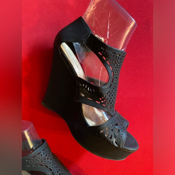 High Wedge Sandals - Picture 7 of 9